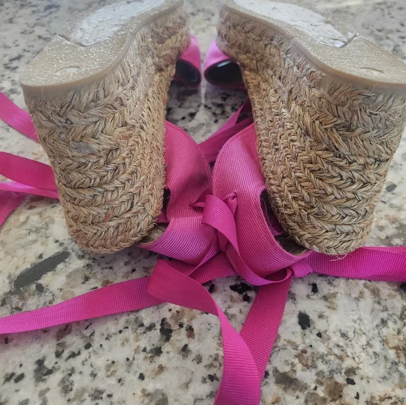 SOLD....Yves Saint Laurent Pink Wedge Sandals - Picture 10 of 12